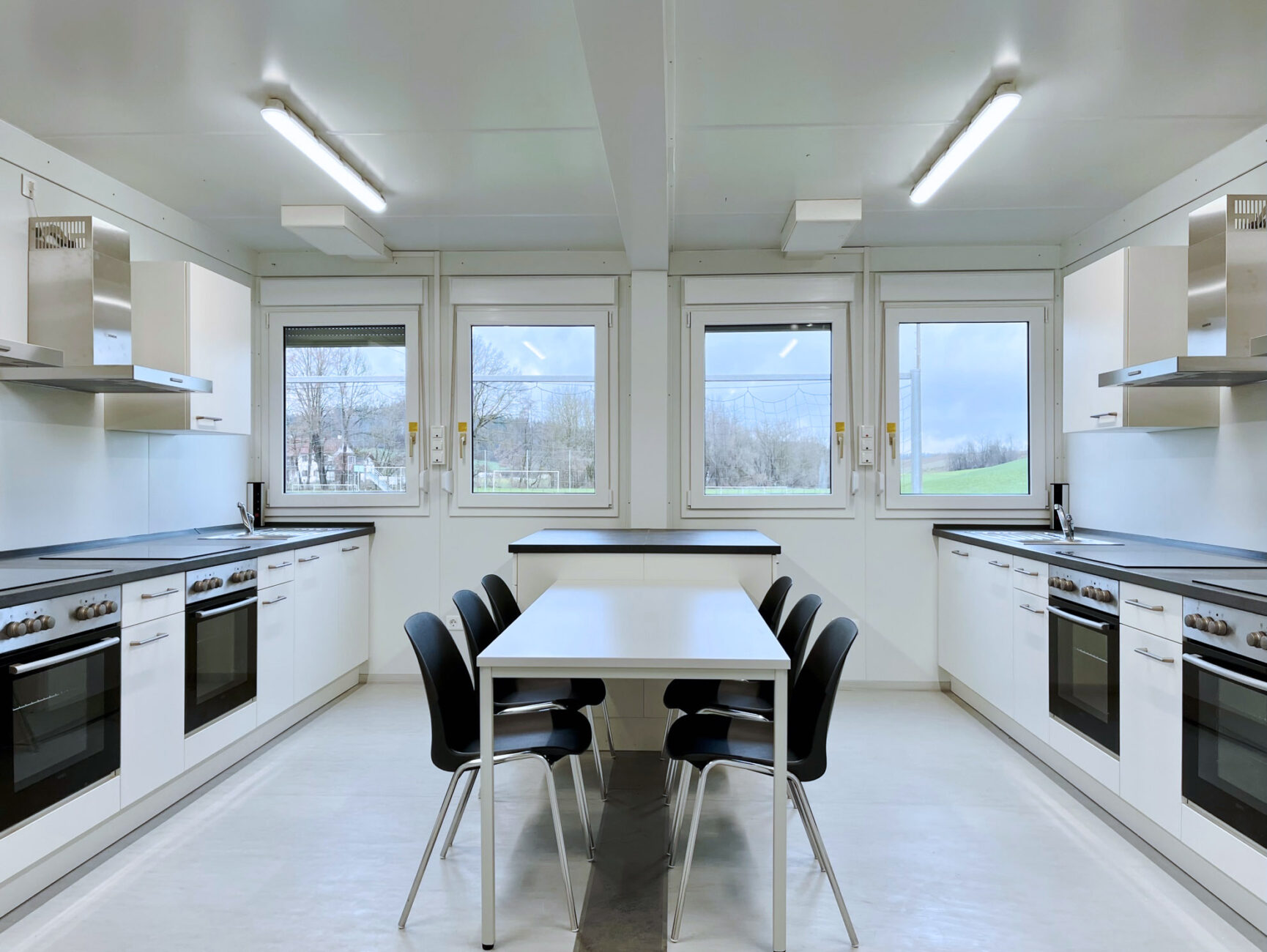 KFB baute Wohnheim für Flüchtlinge in St. Wolfgang in Rekordzeit - Innenausstattung mit komplettem Mobiliar