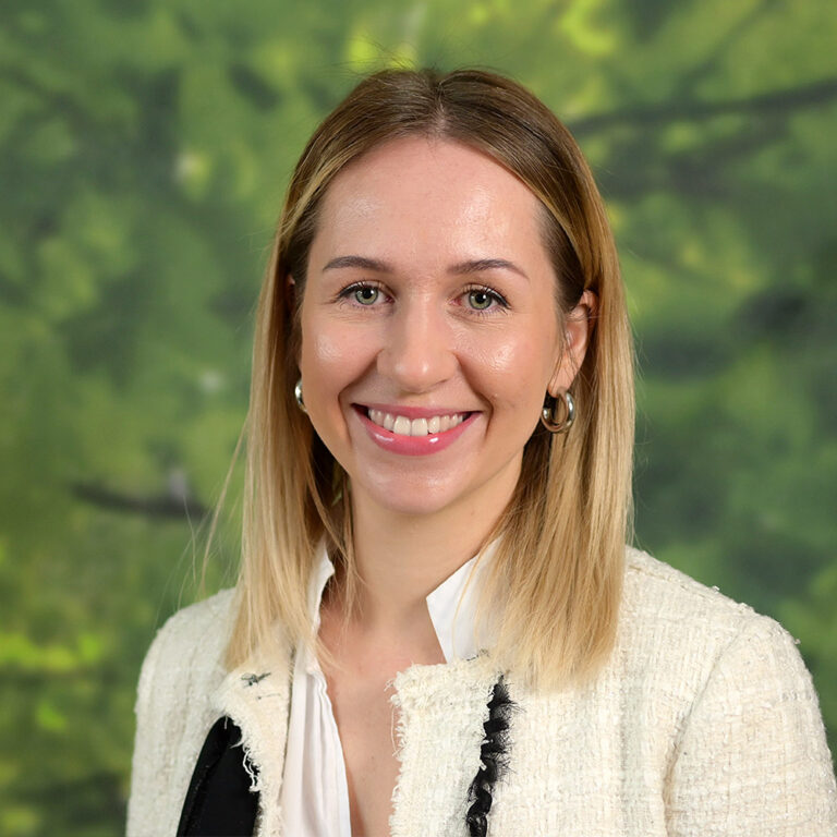 Portrait Eva Schiener, Mitarbeiterin KFB